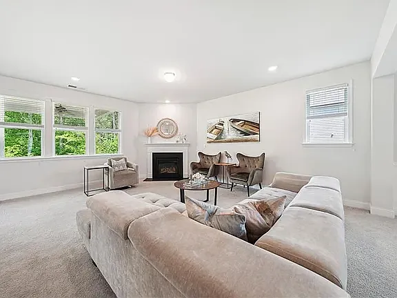 7455 Easton Valley Ln — Photo 11