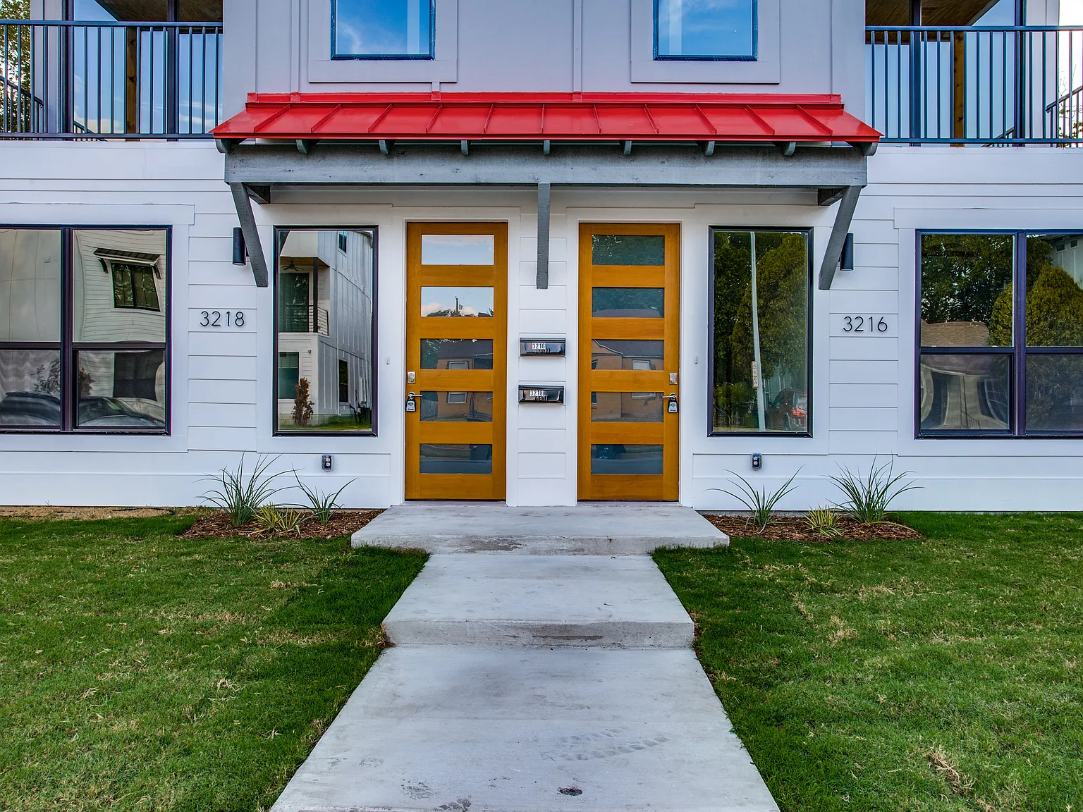 3218 Forest Park Blvd — Photo 2