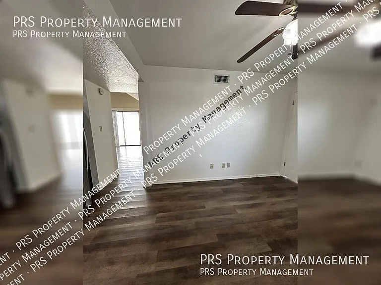 329 E Ambassador Dr — Photo 14