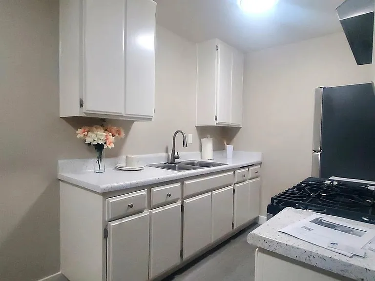 1628 W 218th St #3 — Photo 27