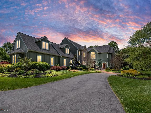 2nd image of 104 Indian Springs Rd
