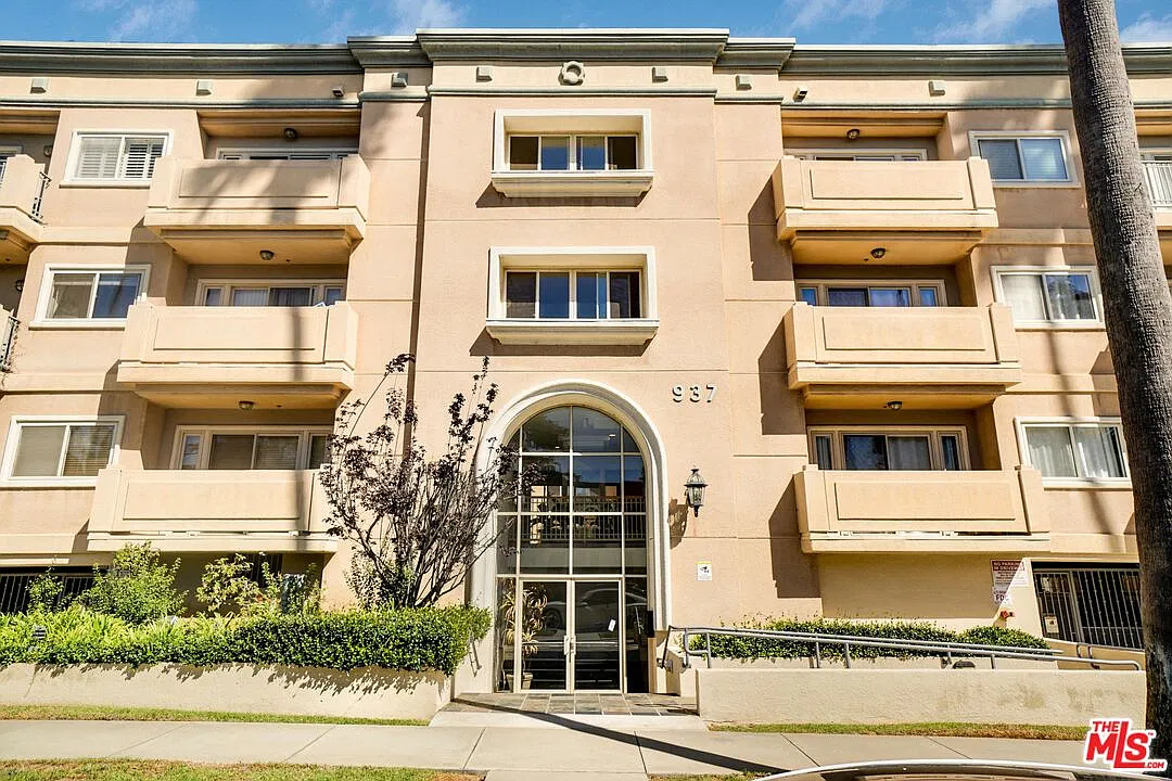 1 bed, 1.0 bath, 805 sqft, $3,775 — Photo 1