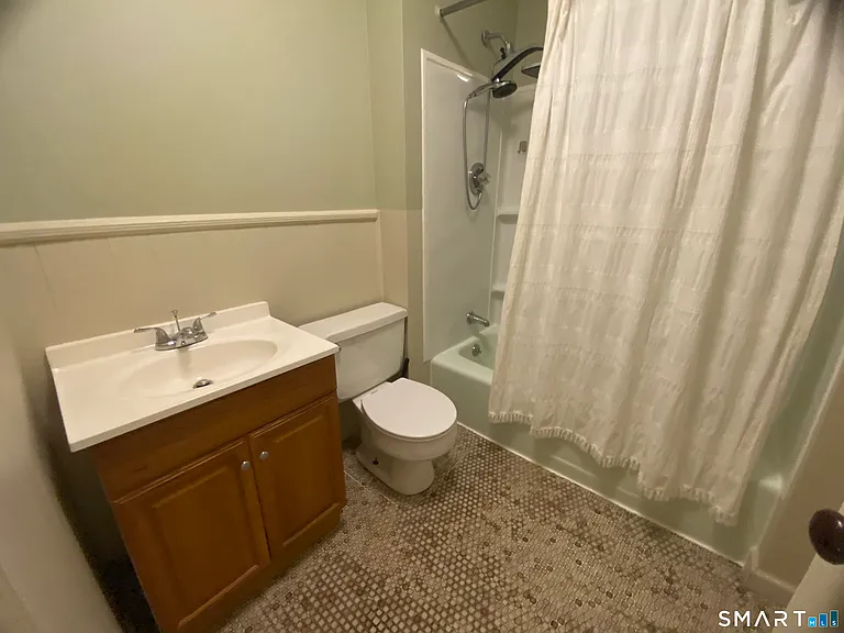 114 Nooks Hill Rd — Photo 17