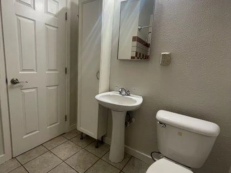 3922 Arden Way — Photo 18