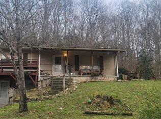 990 Howell Cemetery Rd, Sparta, TN 38583