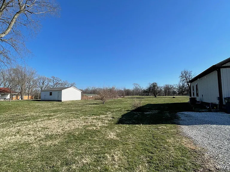 2421 E Thompson Rd — Photo 17
