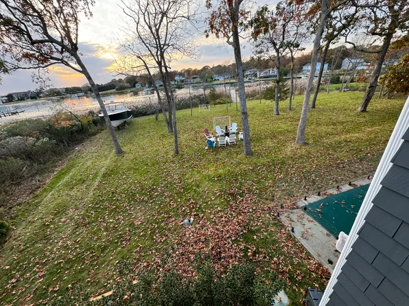 https://photos.zillowstatic.com/fp/c28276cdf4c2ac2db8722bc76637ed61-p_e.webp