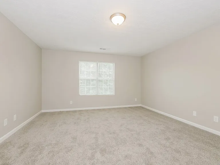 1974 Oak Terrace Dr SE — Photo 9