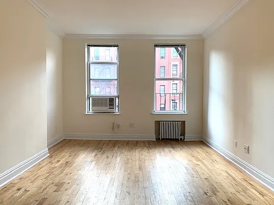 Rented by PocketBroker Inc | media 4