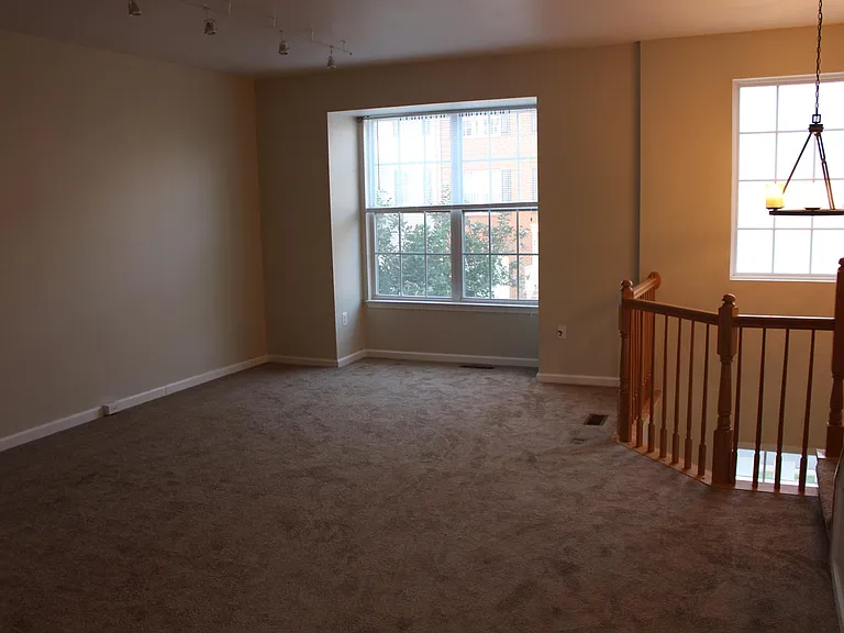 44155 Tippecanoe Ter — Photo 10