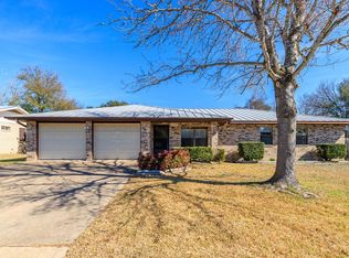 1003 Avenue D, Fredericksburg, TX 78624