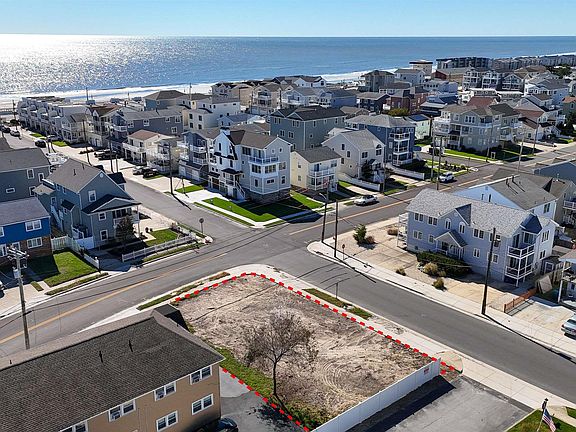 2nd image of 1201 E Beach Ave