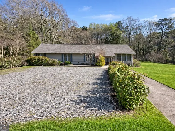 3285 Howell Cir, Duluth, GA 30096