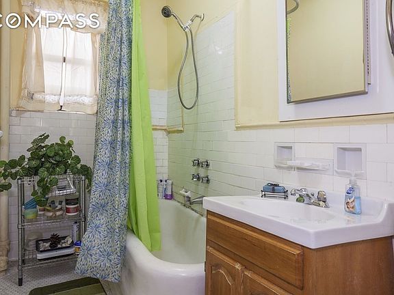 5th image of 70 Haven Ave APT 2F