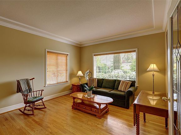 3rd image of 1132 Yellowbrick Rd