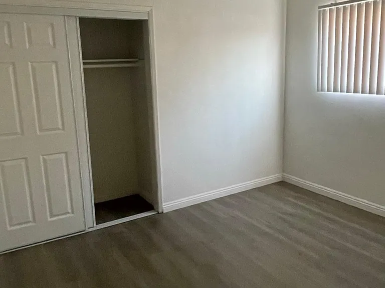 1505 N Stanton Pl — Photo 2