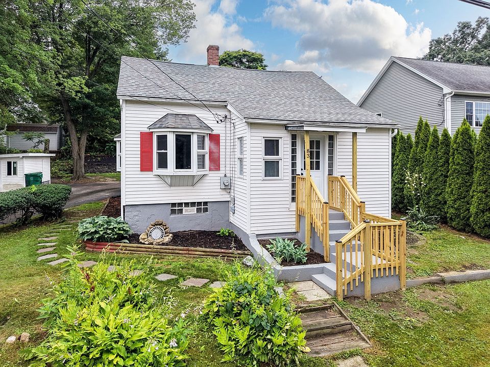 1st image of 83 Rolf Ave