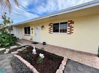 7002 SW 19th Mnr, North Lauderdale, FL 33068