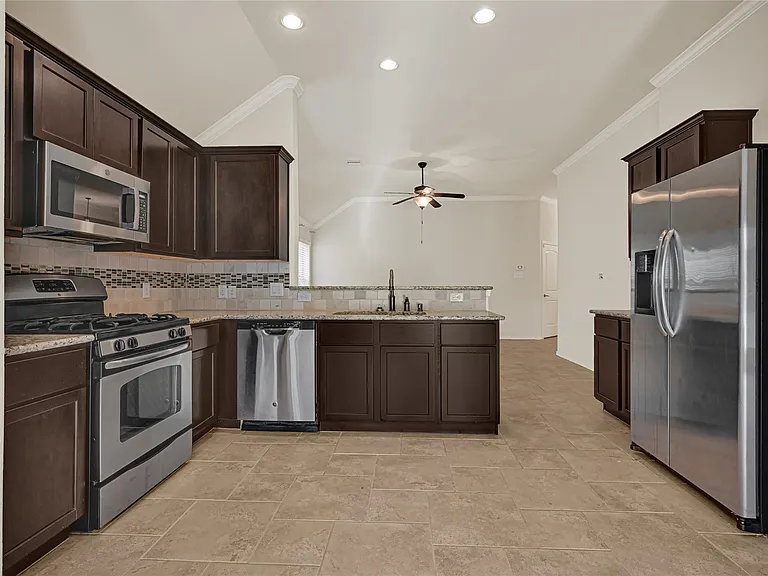 16622 Lake Prince Ln — Photo 9