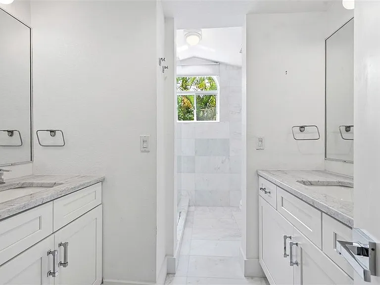 141 Giralda Blvd NE — Photo 45