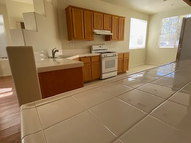566 Stewart Way — Photo 10