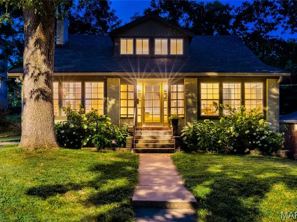 7275 Arlington Dr, Saint Louis, MO 63117