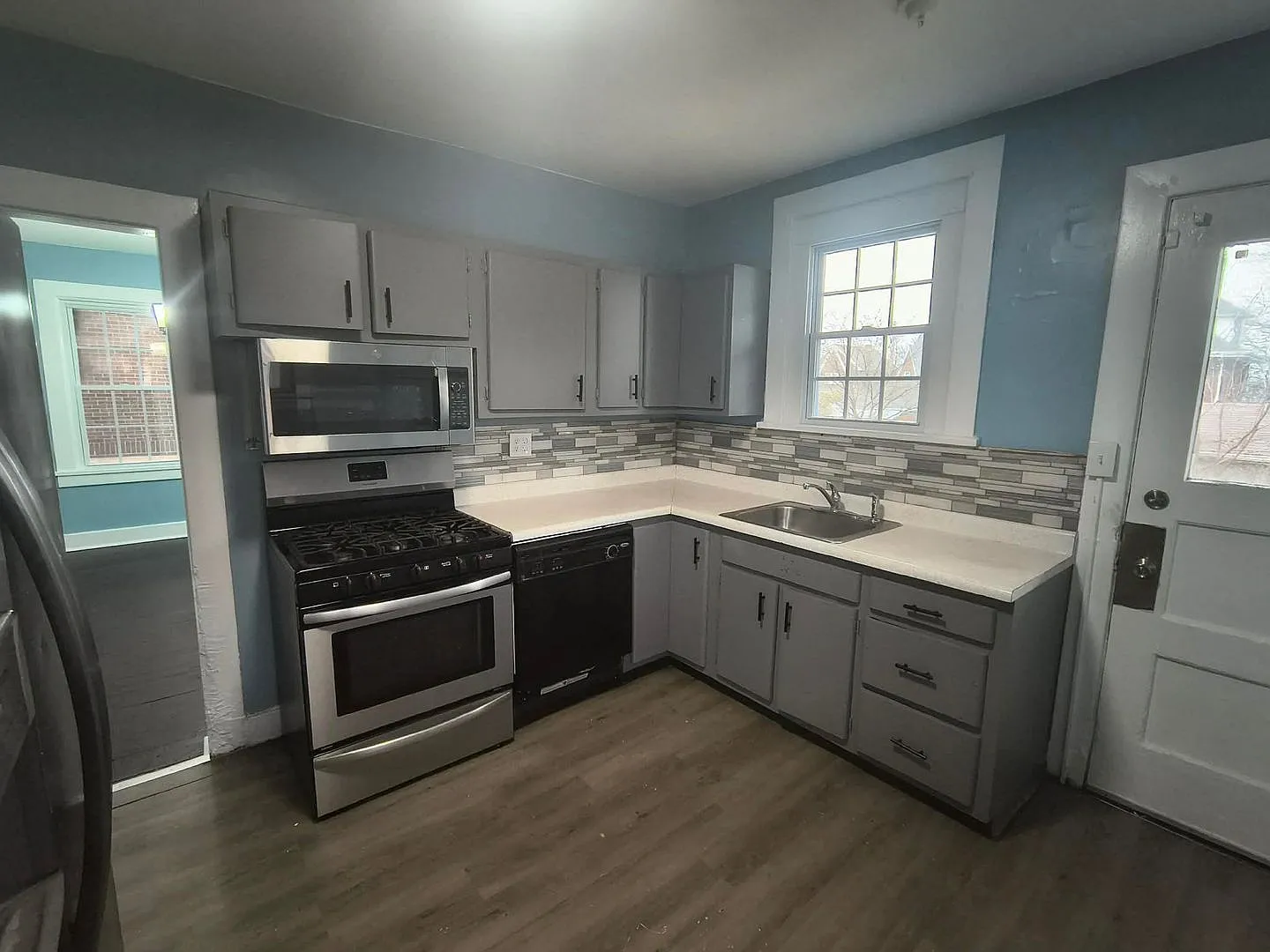 3 bedroom 1 bathroom house for rent in Duquesne! — Photo 1