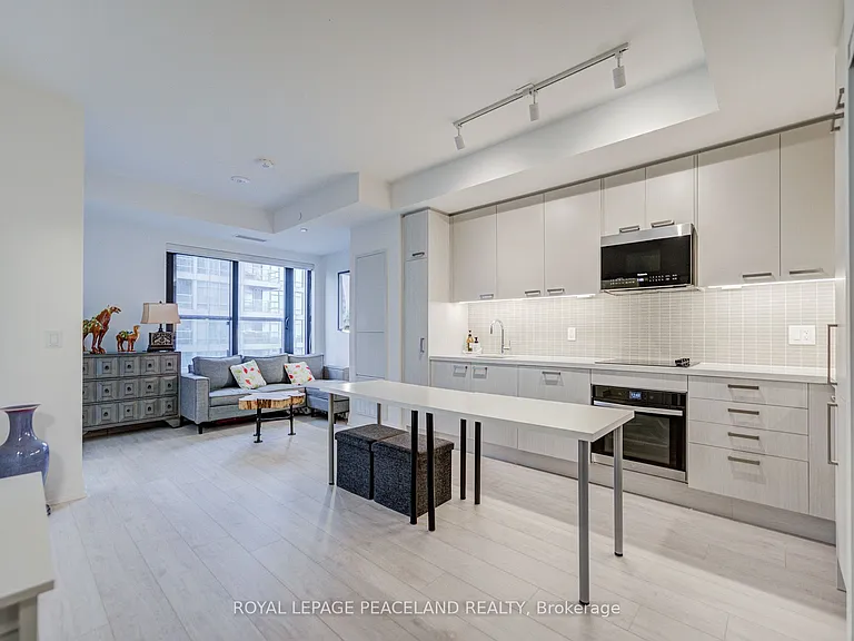 20 Soudan Ave #1809 — Photo 3