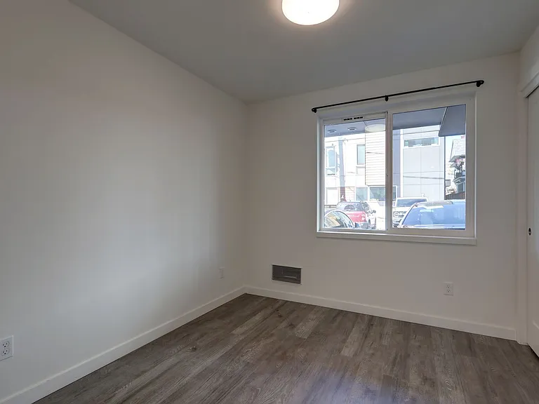 1330 E Spring St — Photo 14