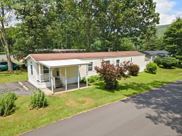 22 Shelley Lane, Wurtsboro, NY 12790