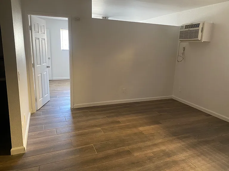 7116 Milwood Ave #2 — Photo 11