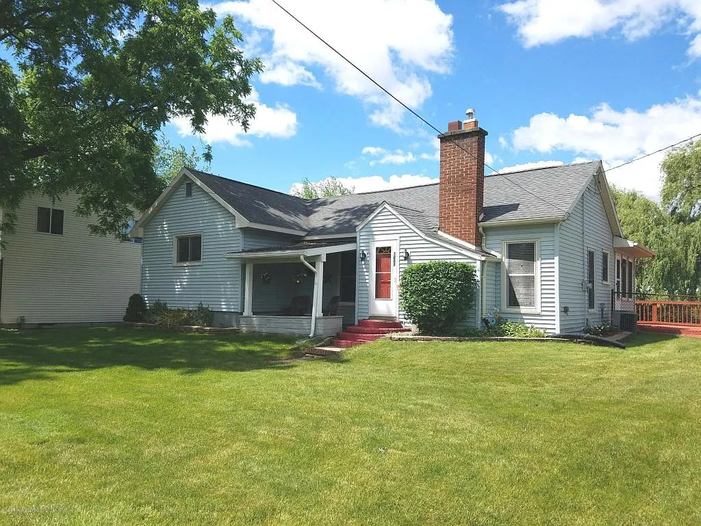 1008 S Lansing St photo 1
