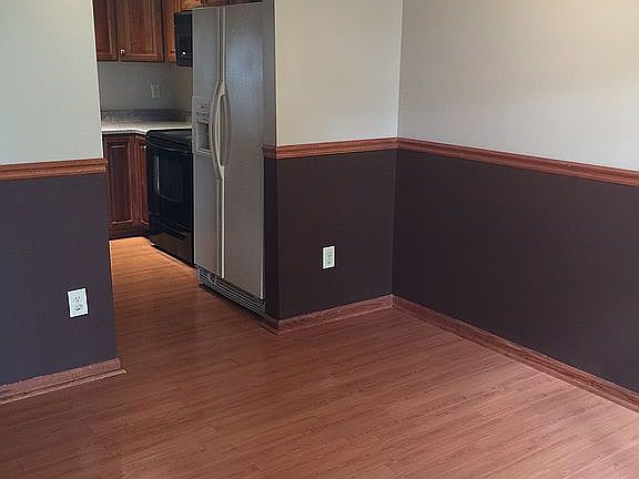 3rd image of 6689 Wimbledon Dr
