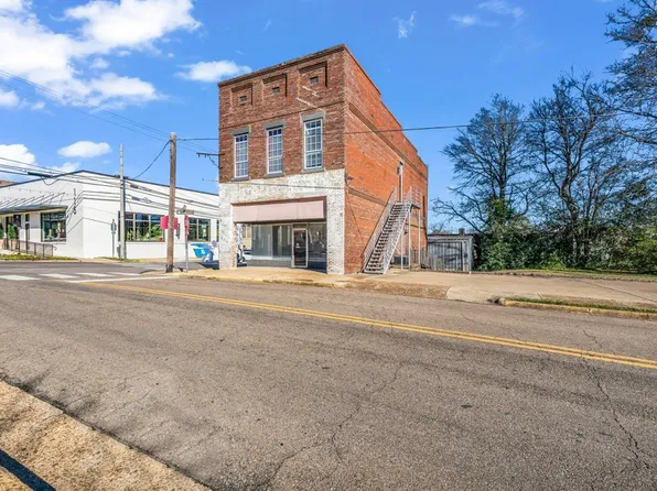 201 S Lafayette St #B, Starkville, MS 39759