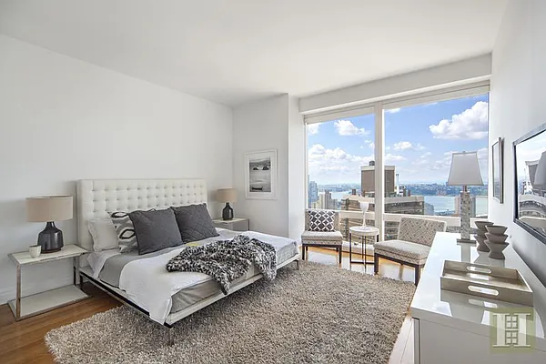 Sold by Halstead Real Estate | media 6