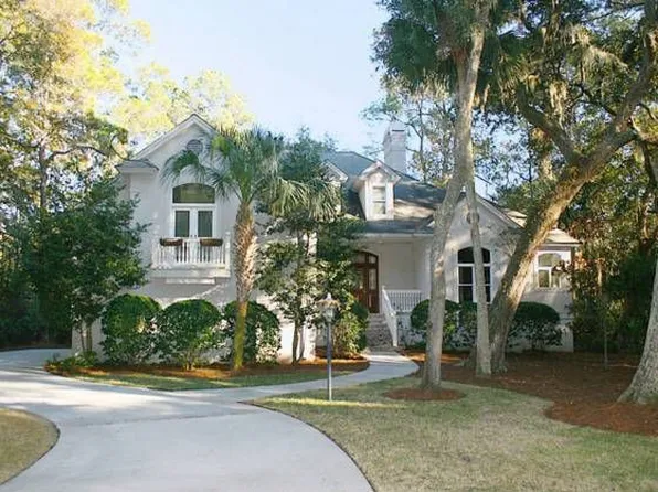13 Clarendon Ln, Hilton Head Island, SC 29928