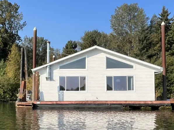 26312 NW Saint Helens Rd Slip A, Scappoose, OR 97056