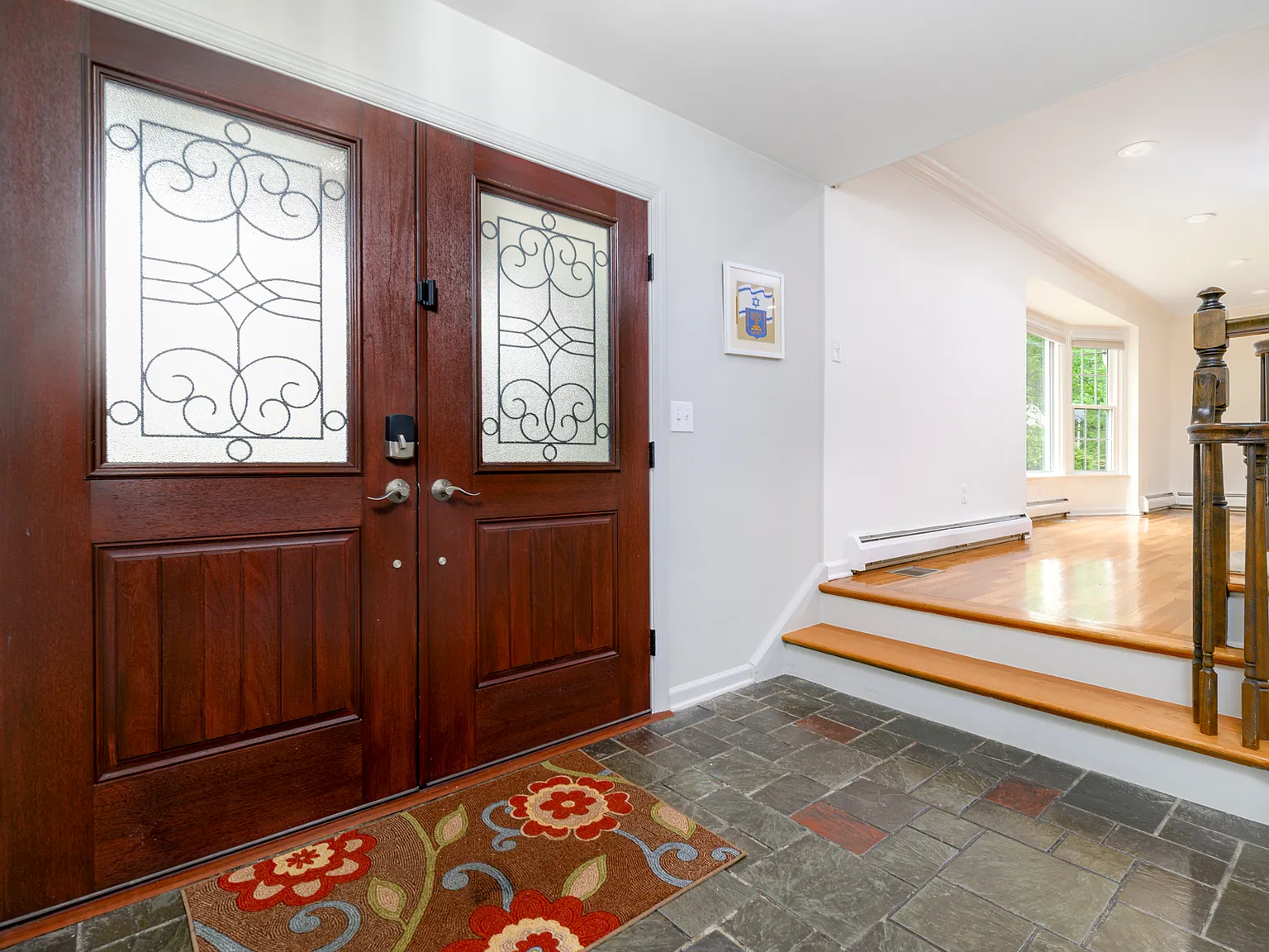 6 bed, 3873 sqft, $7,300 — Photo 2