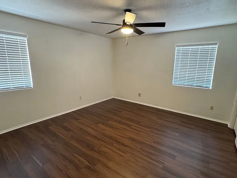 3208 E Almartin St — Photo 6