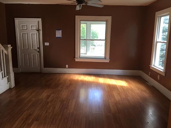 3rd image of 3604 Columbus Ave
