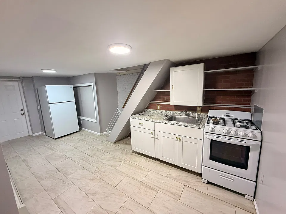 115 Ege Ave #77E