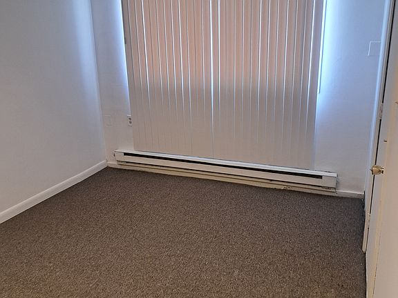 5th image of 207 Eastern Blvd APT B