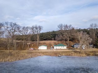68445 Sweet Lake Rd, Sturgis, MI 49091