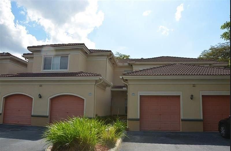 1st image of 2565 Centergate Dr APT 204