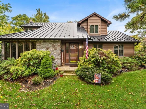 23 Lia Rd, Frackville, PA 17931