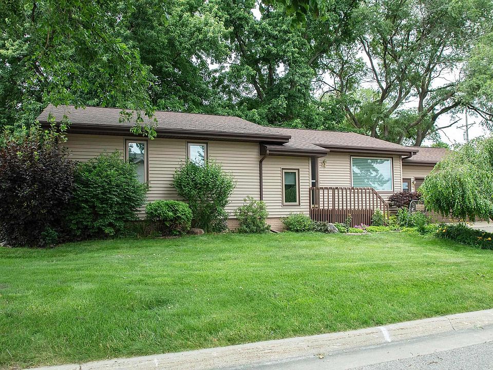 1st image of 107 Eastgate Dr