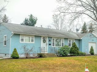 5 Hudson Pl, Latham, NY 12110