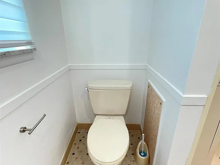 32827 Dover Ave — Photo 32