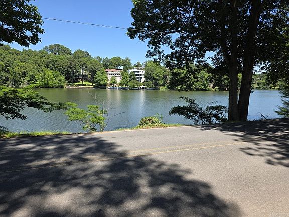 4th image of 1920 Waterside Dr