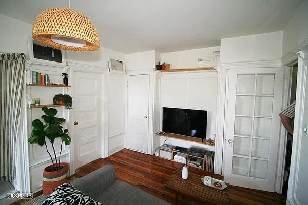 Rented by BLS Realty | media 19